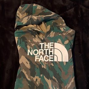 Like new The Northface Camo Hoodie